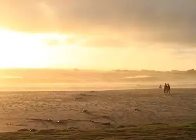 517857-camps-bay-at-sunset